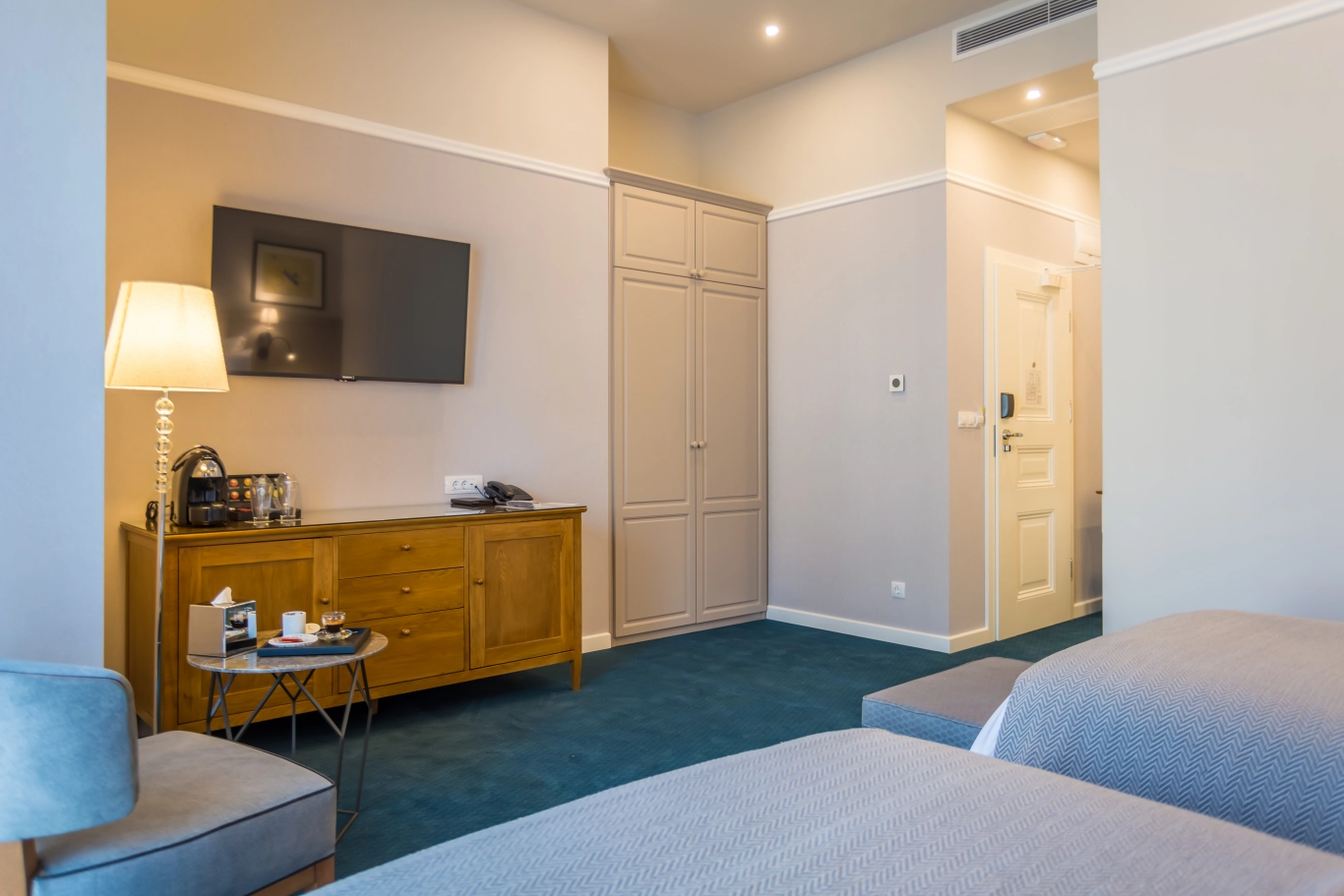 Номер на двоих