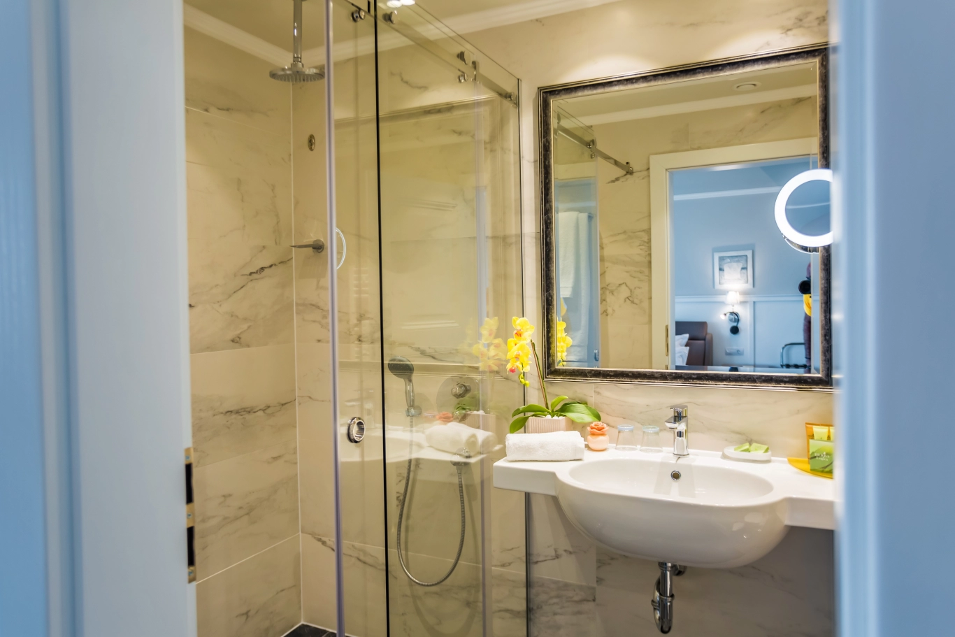 Superior room with sea view