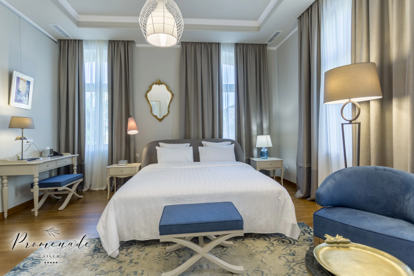 Студио Делукс с изглед към града