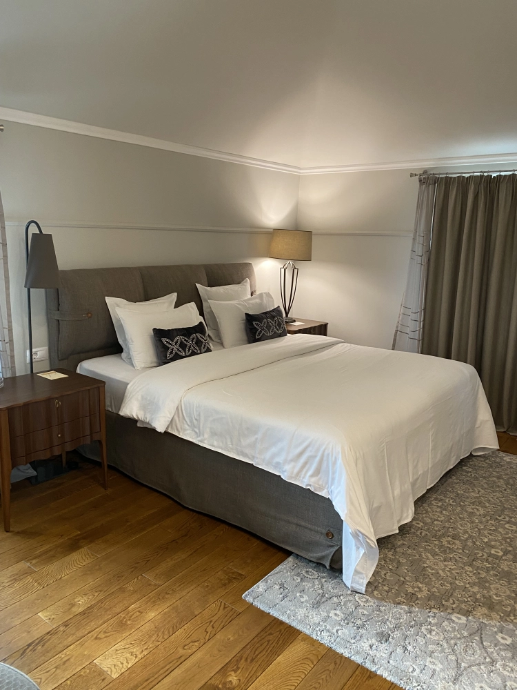 Room  Deluxe with city view