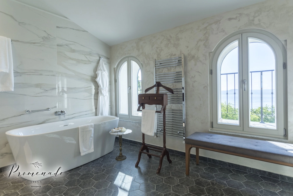Room Deluxe with sea view