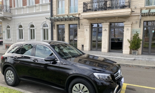 Rent-A-Car